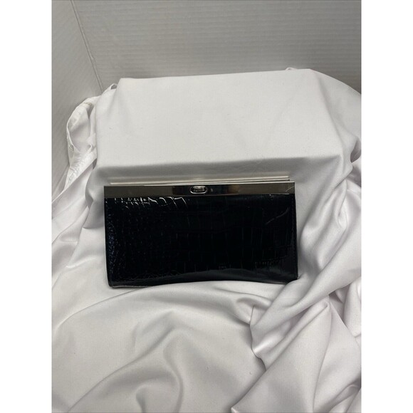 Black Crocodile pattern Leather Clutch with Compartments Preowned - Picture 2 of 9